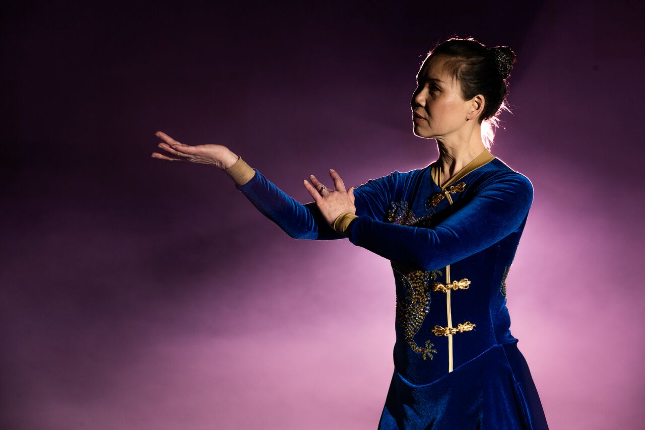 to the worlds - donna bergvinson